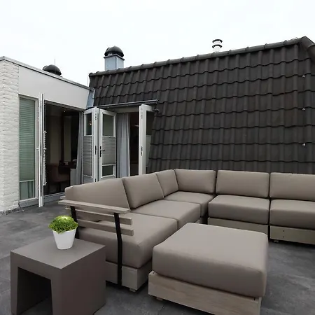 Penthouse Central Apartment *